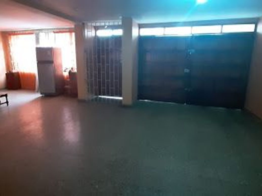 Casa de 4 alcobas en venta en Fontibón Centro, Bogotá, 288 m² · foto 2 de 11