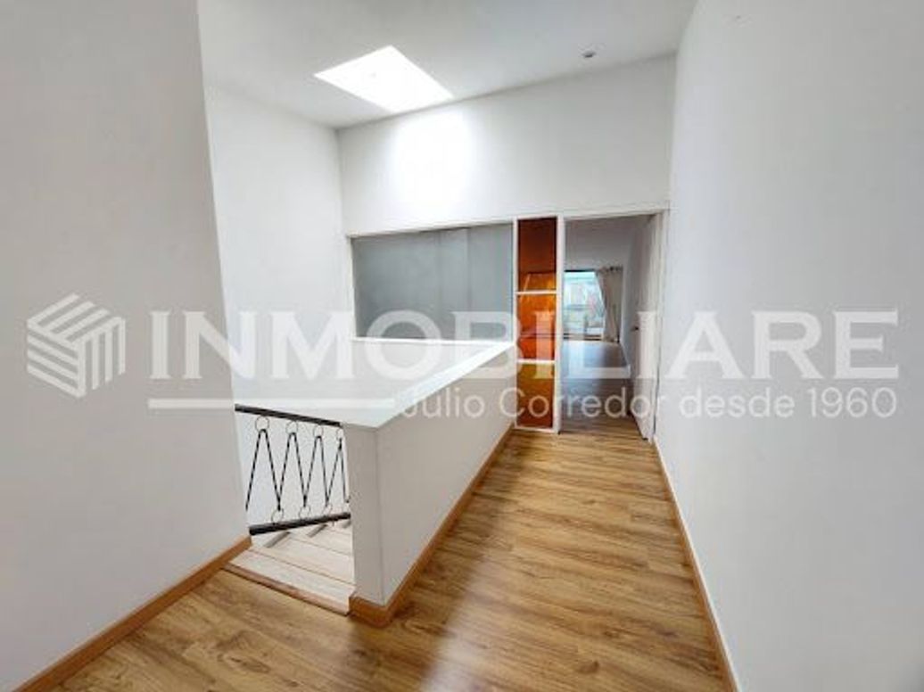 Casa de 7 alcobas en venta en Santa Ana Occidental, Bogotá, 405 m² · foto 15 de 20