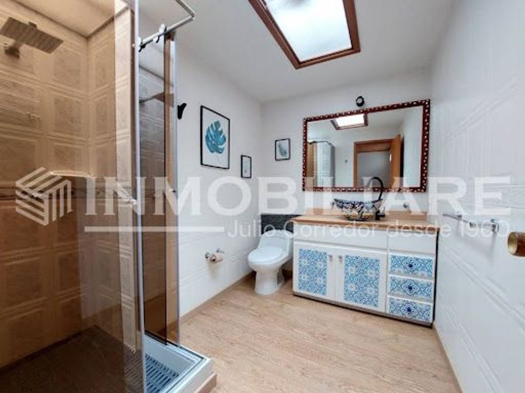 Casa de 7 alcobas en venta en Santa Ana Occidental, Bogotá, 405 m² · foto 9 de 20