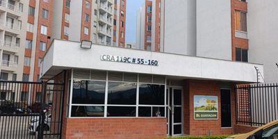 Se alquila apto en conjunto residencial primer piso bastante amplio, iluminado y fresco con excelentes acabados, consta de sala comedor bastante amplio, cocina totamente equipada con su zona de oficios, lavadero, balcon, 2 habitaciones con closet la principal con vestier y 1 baño.