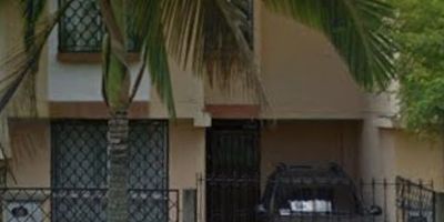 CASA DE DOS PISOS, EN EXCELENTE UBICACION, SEGUNDO PISO CONSTA DE 3 ALCOBAS, PRINCIPAL CON BÑO Y BÑO DE ALCOBAS, PRIMER PISO CON SALA COMEDOR, SALA DE TV, COCINA INTEGRAL, BÑO SOCIAL, PATIO AMPLIO CON ZONA DE OFICIOS.