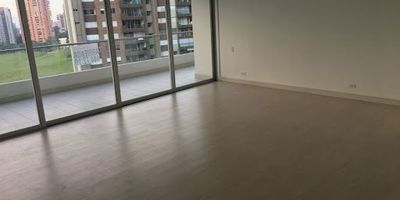 Apto en el sector de los balsos, muy buenos acabados. 