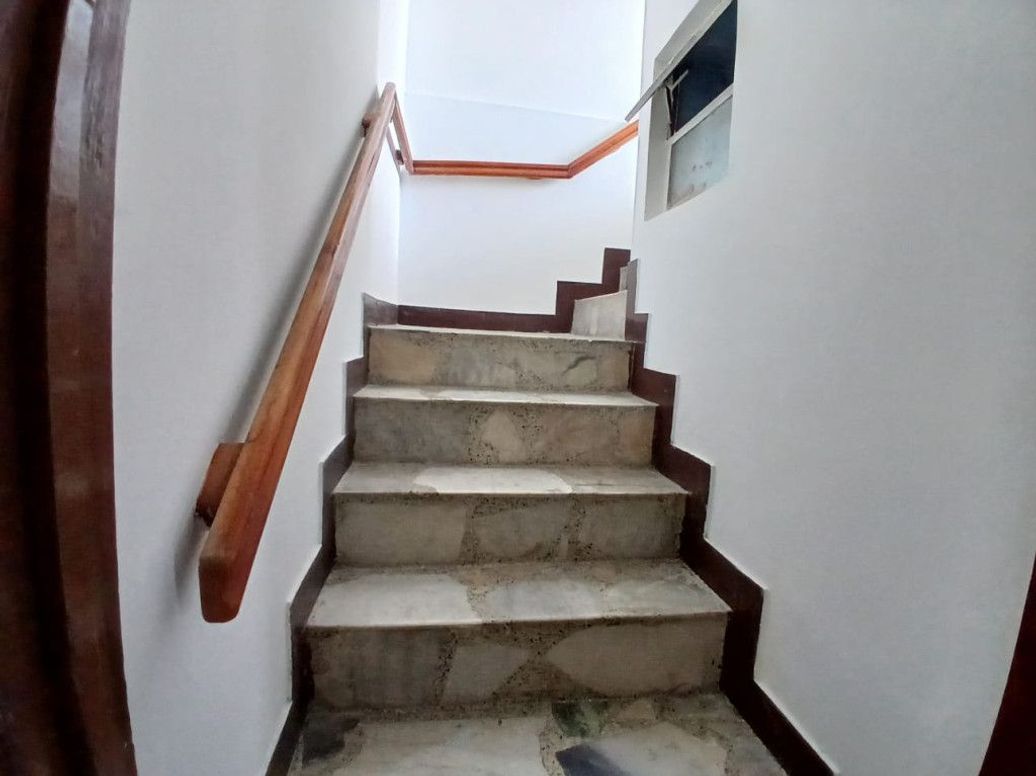 Casa de 7 alcobas en venta en San Joaquín, Bogotá, 663 m² · foto 9 de 13