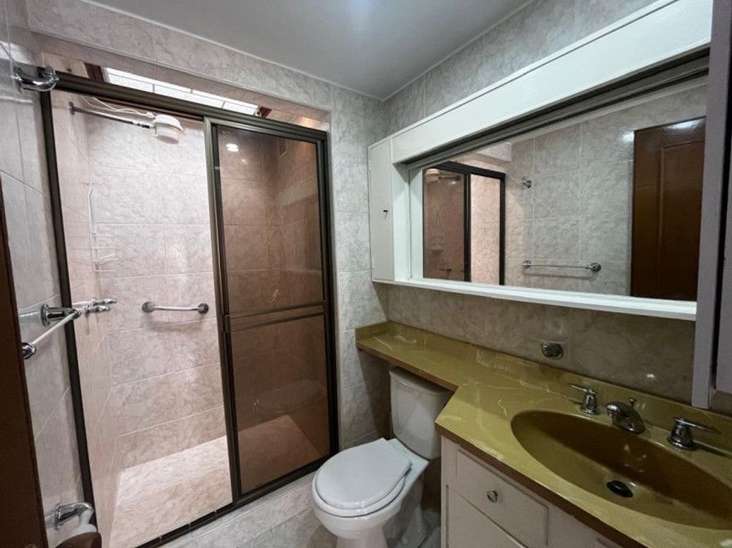 Apartamento de 2 alcobas en venta en María Cristina, Bogotá, 91 m² · foto 9 de 14