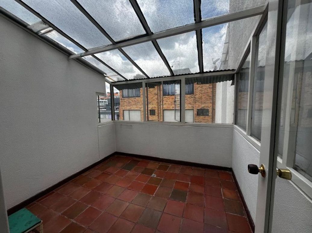 Apartamento de 2 alcobas en venta en María Cristina, Bogotá, 91 m² · foto 3 de 14