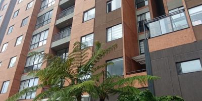 apto  de 66 mts   octavo piso  consta de dos alcobas, estudio   balcon sala comedor,  dos baños  cocina integral,  garaje y deposito,  ubicado ene l conjunto  septima  avenida,  el conjunto cuenta con salon de lectura sala de cine, piscina, gimnasio,  cacha de squash