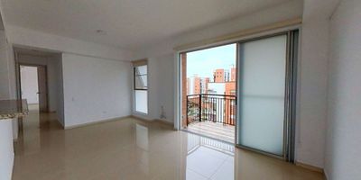 Apartamento en venta de 61 m2, con vista interior, ubicado en un 6to piso (Torre B Apto 602), acceso por ascensor, parqueadero privado (13). Consta de 3 habitaciones, 2 baños, sala comedor, cocina integral y zona de lavandería. Tiene piso ceramico en todas sus zonas El conjunto cuenta con piscina, salon social, zona de niños y vigilancia privada las 24 horas. Cerca a centro comercial Jardin Plaza; cerca a almacenes de cadena Ara, D1,; cerca a colegio Comunidad Home School ; cerca a universidad Univalle, Javeriana y Icesi; cerca a paraderos del MIO; Vías de acceso por la calle 60 y Carrera 98e. ID-46649943467
