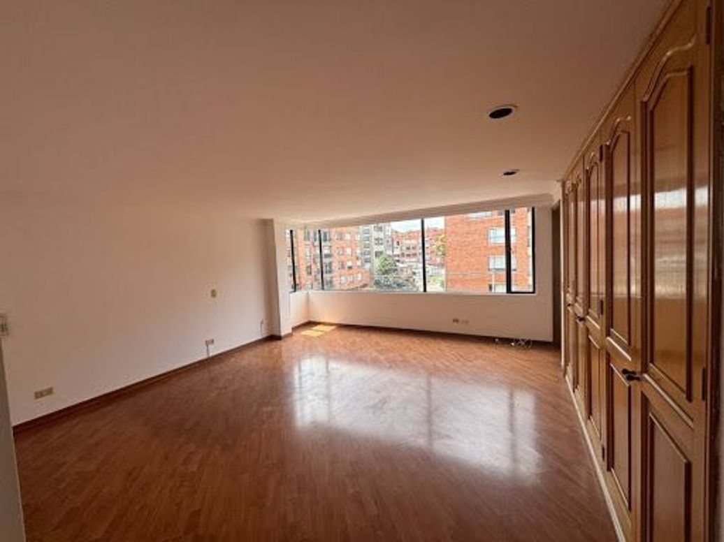 Apartamento de 3 alcobas en venta en Santa Bibiana, Bogotá, 244 m² · foto 9 de 18