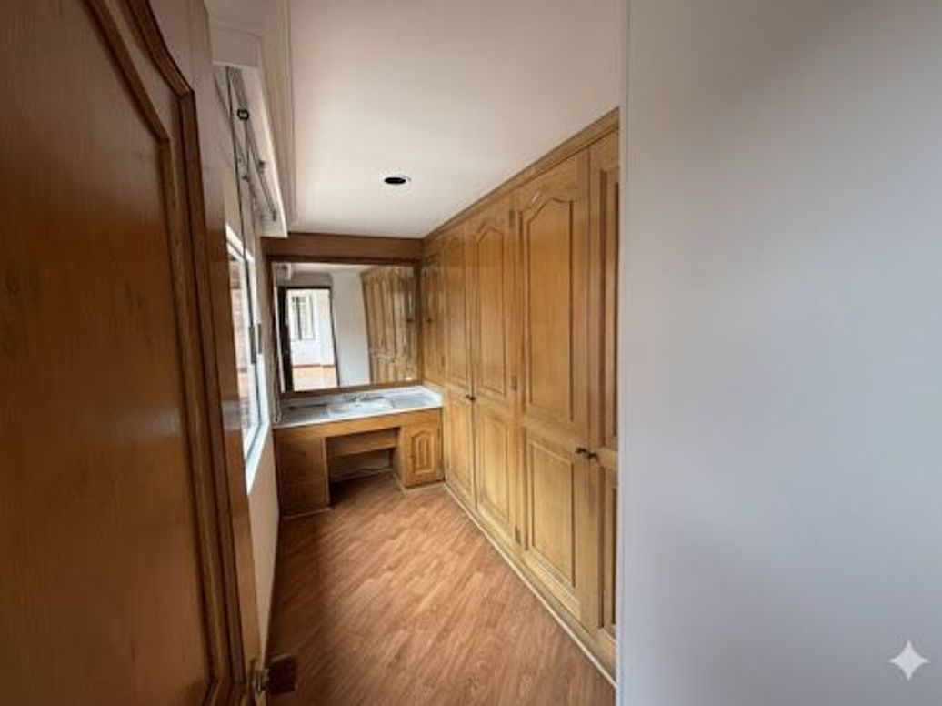 Apartamento de 3 alcobas en venta en Santa Bibiana, Bogotá, 244 m² · foto 16 de 18