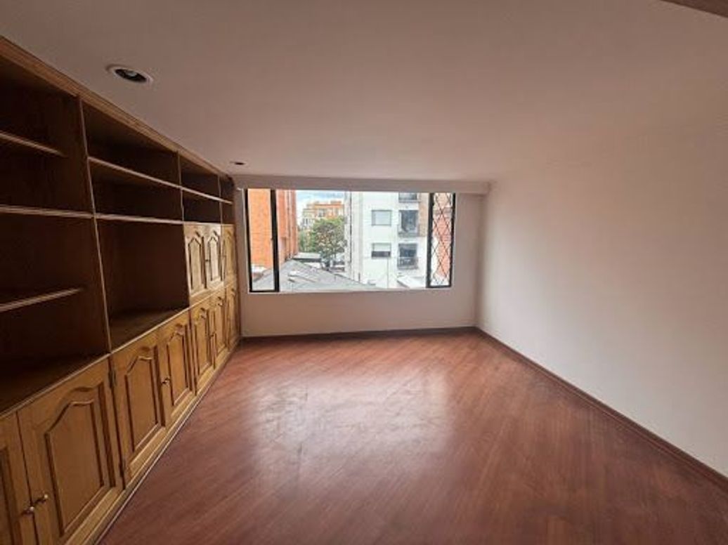 Apartamento de 3 alcobas en venta en Santa Bibiana, Bogotá, 244 m² · foto 6 de 18