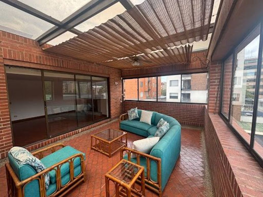 Apartamento de 3 alcobas en venta en Santa Bibiana, Bogotá, 244 m² · foto 4 de 18