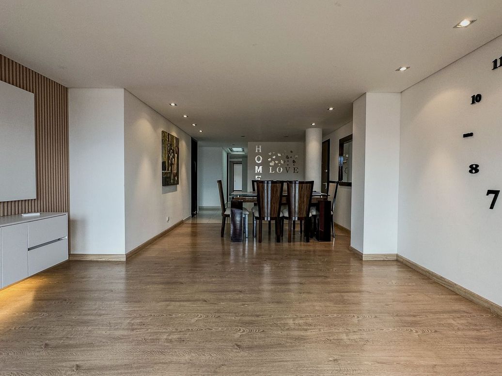 Apartamento de 3 alcobas en venta en Santa Bibiana, Bogotá, 159 m² · foto 6 de 7