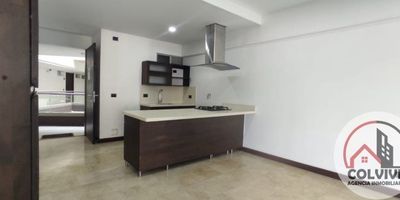 Arriendo apartaestudio en Sabaneta, barrio Santa Ana, Antioquia. Este apartaestudio de 50 m² se encuentra en el piso 805 y presenta un diseño de un solo ambiente con 1 baño. El edificio cuenta con vigilancia, aportando seguridad. Su ubicación en Santa Ana ofrece cercanía a servicios esenciales. El canon de arriendo es de $2.300.000. Para más información o agendar una visita, por favor utilice las opciones de Whatsapp, quiero que me contacten o ver teléfonos.