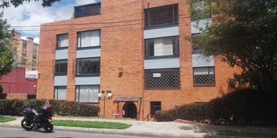 Cedritos, salacomedor, dos alcobas, closet, baño, cocinal integral con gas, zlv, parqueadero y deposito, diagonal al magdonal sobre la av NQS  