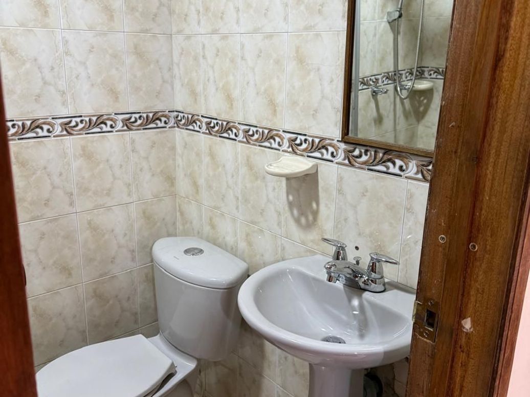 Casa de 3 alcobas en venta en Ub. Castilla, Bogotá, 165 m² · foto 4 de 18