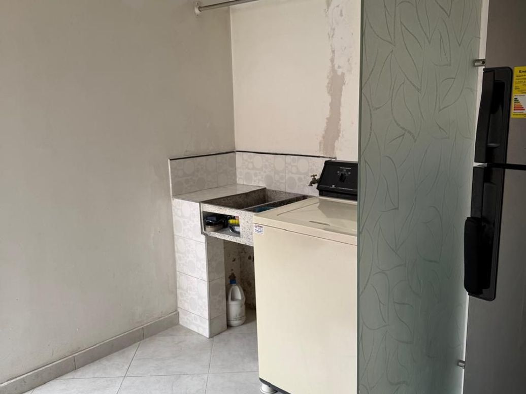 Casa de 3 alcobas en venta en Ub. Castilla, Bogotá, 165 m² · foto 6 de 18