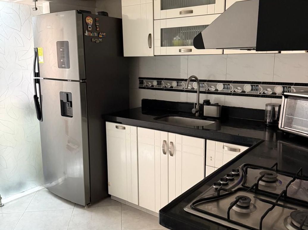 Casa de 3 alcobas en venta en Ub. Castilla, Bogotá, 165 m² · foto 12 de 18