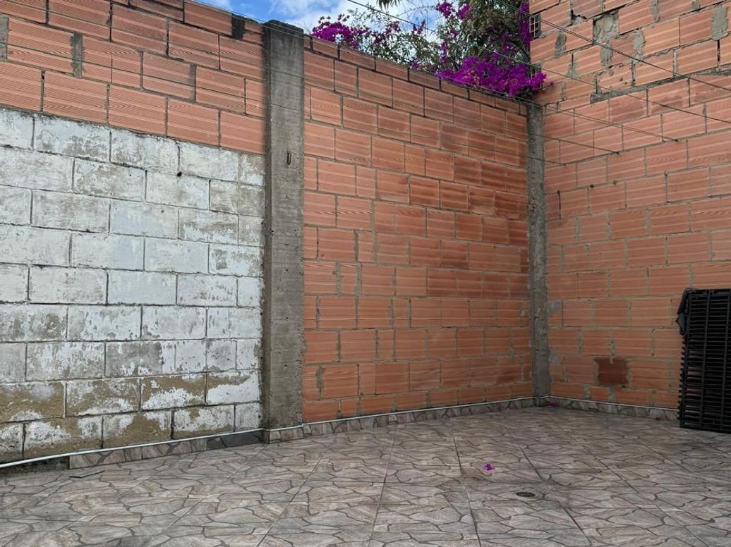Casa de 3 alcobas en venta en Ub. Castilla, Bogotá, 165 m² · foto 15 de 18