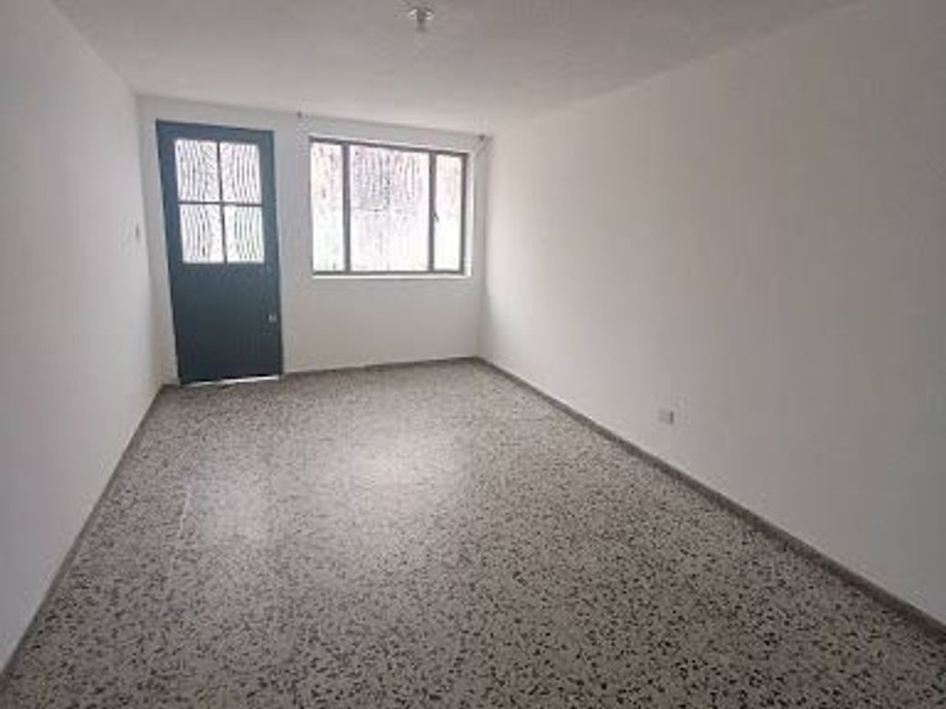 Casa de 8 alcobas en venta en Olarte, Bogotá, 315 m² · foto 8 de 20