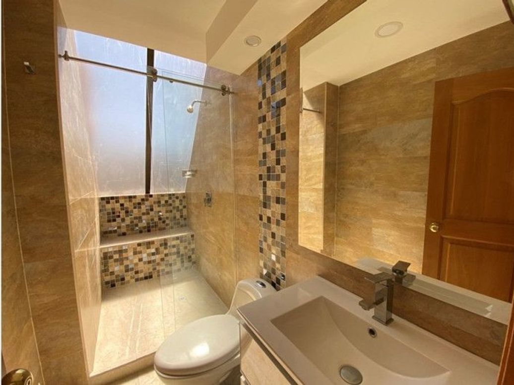 Apartamento de 5 alcobas en venta en Molinos Norte, Bogotá, 200 m² · foto 16 de 20