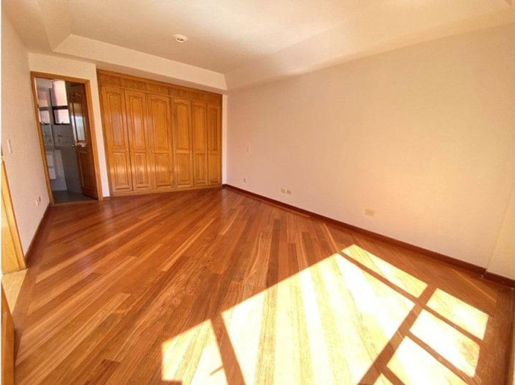 Apartamento de 5 alcobas en venta en Molinos Norte, Bogotá, 200 m² · foto 13 de 20