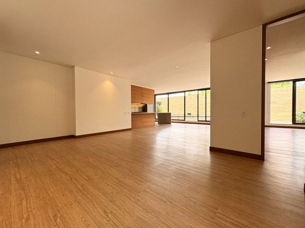 Apartamento de 2 alcobas en venta en Santa Ana Oriental, Bogotá, 157 m² · foto 17 de 20