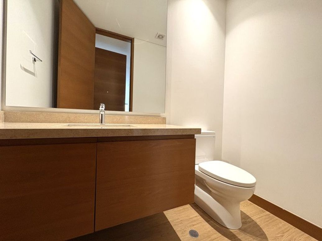Apartamento de 2 alcobas en venta en Santa Ana Oriental, Bogotá, 157 m² · foto 18 de 20
