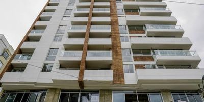 ¡Apartamento en Alpes para venta!  Ubicación privilegiada en una de las zonas más exclusivas y tradicionales de la ciudad, con fácil acceso a centros comerciales, restaurantes, colegios y hospitales. Características del apartamento Área 89m2, Espacios amplios e iluminados Diseño moderno y acogedor. Amenidades del edificio, salón de yoga para tu bienestar, salón comunal ideal para reuniones, terraza verde con BBQ para compartir momentos especiales, spa acuático para relajarte sin salir de casa. Energía sostenible con paneles solares en zonas comunes. ¡Disfruta de la combinación perfecta entre comodidad, exclusividad y sostenibilidad! Contáctanos ahora y agenda tu visita. ¡Tu nuevo hogar te espera!