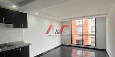Ayc grupo inmobiliario arrienda hermoso apartamento ubicado en mosquera en el conjunto estancia 3. el espacio ideal que estabas buscando para ti y tú familia, con todo lo que necesitas a un paso de tu hogar. el apartamento consta de 3 habitaciones, 2 baños, sala comedor, cocina integral, zona de ropas, parqueadero comunal, gimnasio, parque infantil, salón comunal, zona bbq y demás zonas sociales para compartir en familia. lo mejor de arrendar con nosotros es que es de manera segura, con estudio y firma digital para optimizar tus tiempos. ¡anímate a conocer a este hermoso inmueble! agenda tu cita ahora, no esperes más...