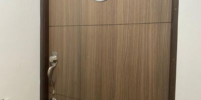 Inmueble ubicado cerca a la placita de florez, sobre la via del tranvia en el edificio Manantial, este inmueble cuenta con buenos espacios y una excelente ruta de acceso.
2 alcobas
2 baños
sala comedor
cocina semi integral