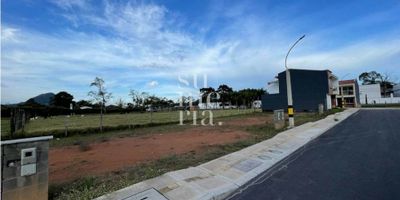 Lote en sector exclusivo de La Ceja, este se encuentra en unidad abierta de casas.
En el podrás construir la casa de tus sueños, cuenta con un área de 62.7 m2, vias de acceso pavimentadas y acometidas.
¡No dejes pasar esta oportunidad! $45.083 USD Aprox 
