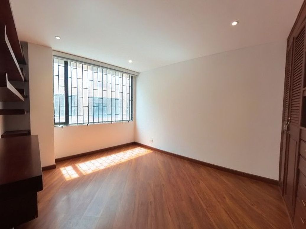 Apartamento de 2 alcobas en venta en Chico Norte Et. Iii, Bogotá, 117 m² · foto 17 de 20