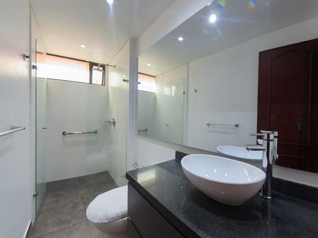 Apartamento de 2 alcobas en venta en Chico Norte Et. Iii, Bogotá, 117 m² · foto 16 de 20