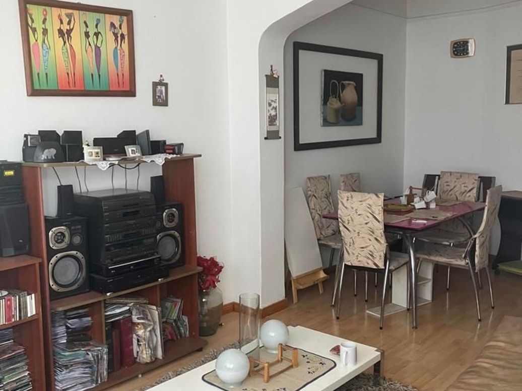Casa de 9 alcobas en venta en San Bernardo, Bogotá, 300 m² · foto 2 de 20