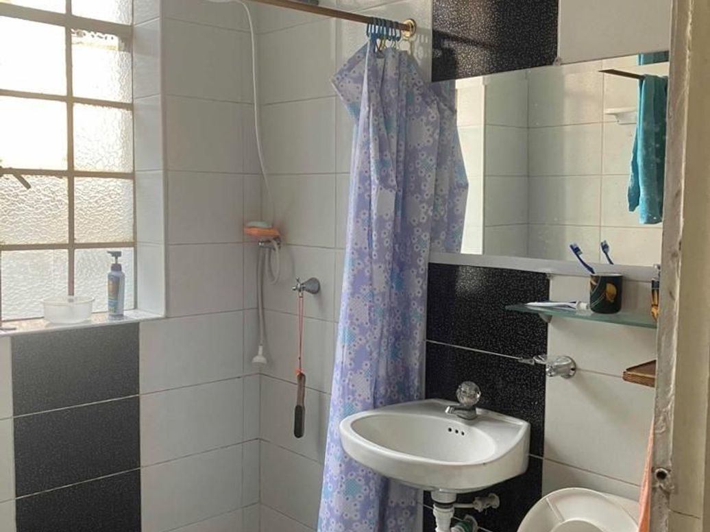 Casa de 9 alcobas en venta en San Bernardo, Bogotá, 300 m² · foto 7 de 20