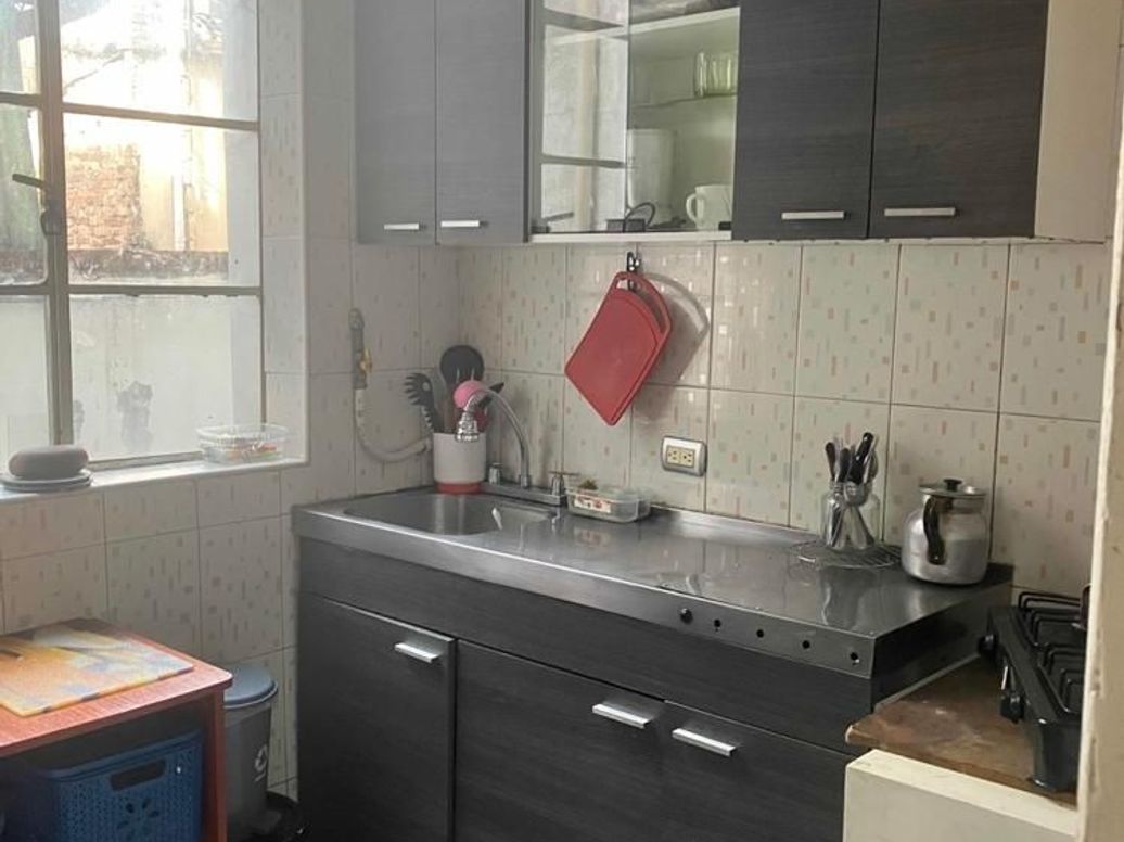 Casa de 9 alcobas en venta en San Bernardo, Bogotá, 300 m² · foto 6 de 20