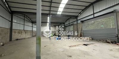 Bodega sobre la autopista Medellin-Bogota, en construccion, pisos reforzados, excelente altura, sentido bajando, energia trifasica, zona industrial, bodega disponible para arriendo y venta