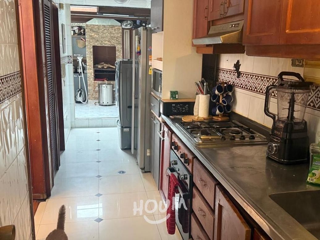 Apartamento de 3 alcobas en venta en El Contador, Bogotá, 182 m² · foto 18 de 19