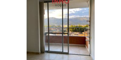 Apartamento en venta en Molivento – Dosquebradas

InmoHogar te presenta este hermoso apartamento ubicado en el piso 9 (último piso) del conjunto residencial Molivento de las Villas, una zona exclusiva y altamente valorizada de Dosquebradas. Su ubicación estratégica te permite disfrutar de la tranquilidad residencial con la cercanía a todo lo que necesitas en tu día a día.

✨ Características del inmueble:
? Área construida: 72 m²
? 3 cómodas habitaciones
? 2 baños completos
? Sala y comedor con excelente iluminación natural
? Cocina integral moderna
? Balcón con hermosa vista panorámica
? Parqueadero privado
? Ascensor

?️ Zonas comunes y beneficios del conjunto:
✔ Urbanización cerrada con vigilancia 24/7
✔ Piscina
✔ Gimnasio
✔ Zonas deportivas
✔ Parque infantil y zonas verdes
✔ Salón comunal
✔ Zona BBQ
✔ Parqueadero para visitantes y bahías de parqueo
✔ Acceso pavimentado

? Ubicación privilegiada:
A pocos minutos de colegios como el Salesiano, universidades como la UNAD, supermercados Ara y D1, iglesias, restaurantes, vías principales, transporte público y centros comerciales como El Único y El Progreso.

? Un espacio perfecto para disfrutar la comodidad, la vista y la vida en familia en uno de los sectores más cotizados de Dosquebradas.

✨ DESCUBRE TU NUEVO HOGAR CON INMOHOGAR ✨
