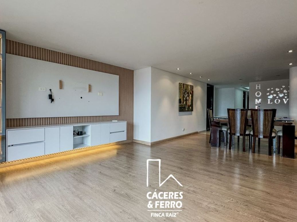 Apartamento de 3 alcobas en venta en Chicó Navarra, Bogotá, 159 m² · foto 3 de 20