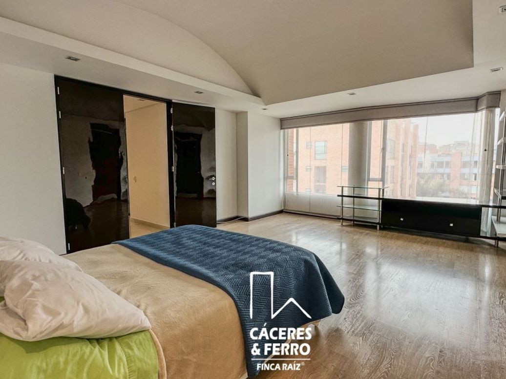Apartamento de 3 alcobas en venta en Chicó Navarra, Bogotá, 159 m² · foto 14 de 20