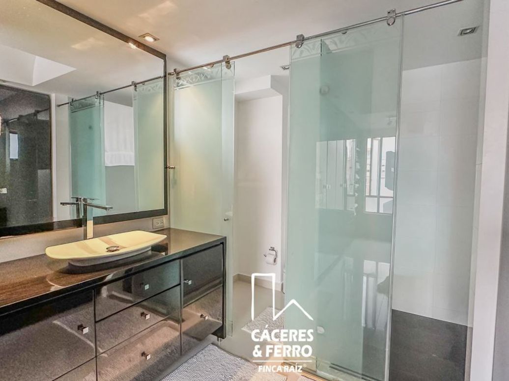 Apartamento de 3 alcobas en venta en Chicó Navarra, Bogotá, 159 m² · foto 18 de 20