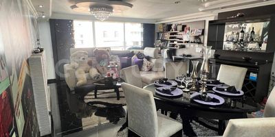 Hermoso apartamento en arriendo AMOBLADO en uno de los conjuntos mas exclusivos del sector la felicidad "la cascada", piso 10mo  ,el apartamento cuenta con sala comedor, 2 balcones, chimenea con gas, 3 habitaciones, 3 baños, cocina americana,  2 balcones, 2 parqueaderos. 
el conjunto cuenta con uno de los mejores club house de la zona que consta de , gimnasio, piscina, zona húmeda, cancha de squash, zona de recreación (tenis de mesa, billar, futbolín), cancha de mini-fútbol, juegos infantiles, teatro.
No te pierdas esta gran oportunidad, agenda tu cita.