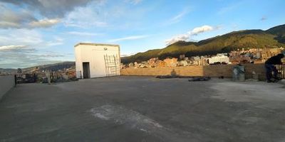 Excelente terraza ubicada en edificio de oficinas, cuenta con parqueaderos segundo nivel, cerca a zona bancaria, comercio, barrio san felipe, ideal para restaurante.