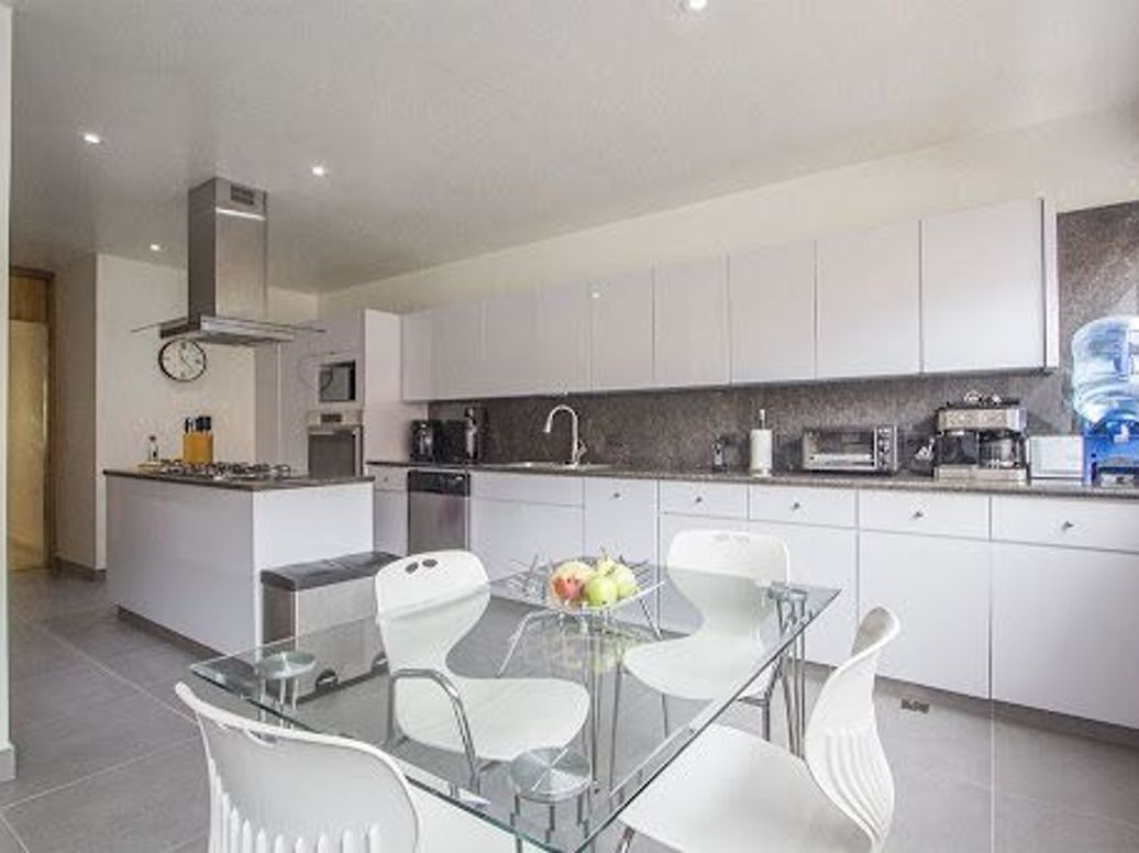 Apartamento de 3 alcobas en venta en El Nogal, Bogotá, 228 m² · foto 18 de 20