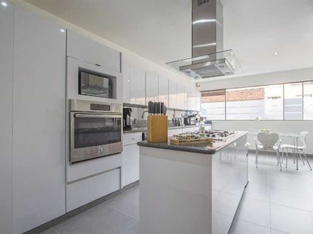 Apartamento de 3 alcobas en venta en El Nogal, Bogotá, 228 m² · foto 16 de 20