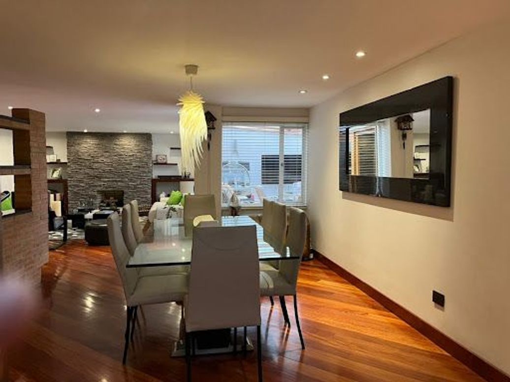 Apartamento de 4 alcobas en venta en Santa Barbara, Bogotá, 194 m² · foto 6 de 20