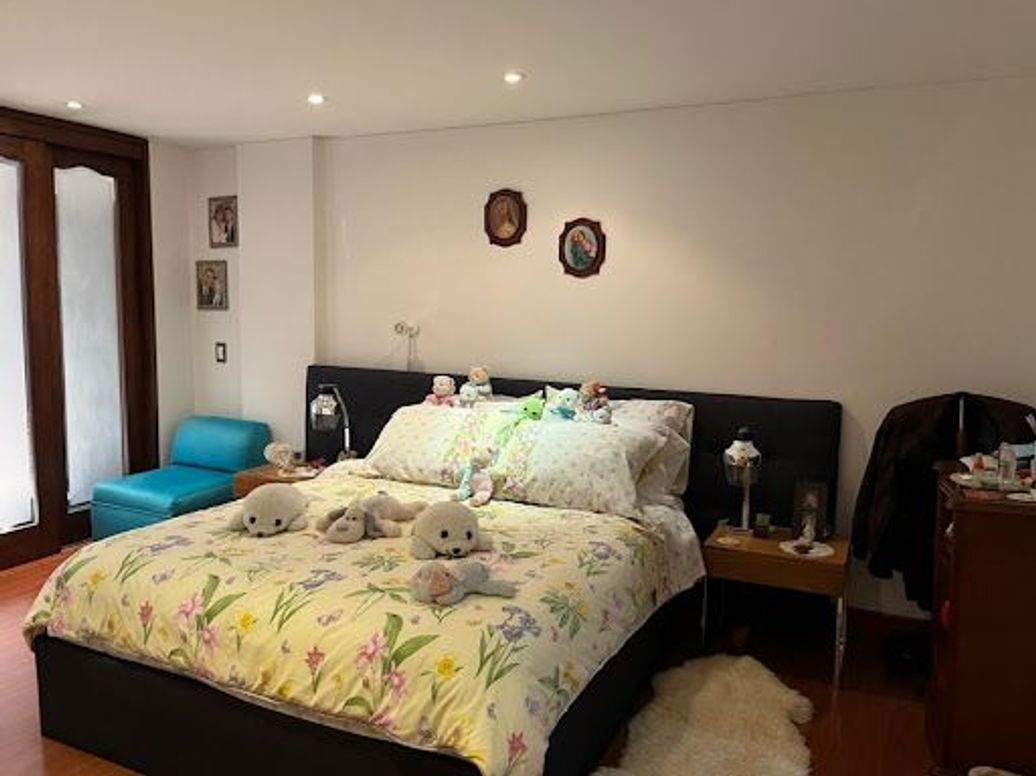 Apartamento de 4 alcobas en venta en Santa Barbara, Bogotá, 194 m² · foto 18 de 20