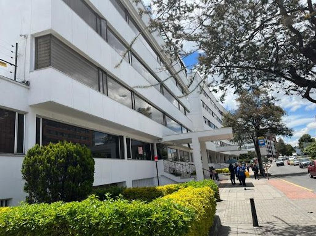 Apartamento de 4 alcobas en venta en Santa Barbara, Bogotá, 194 m² · foto 7 de 20