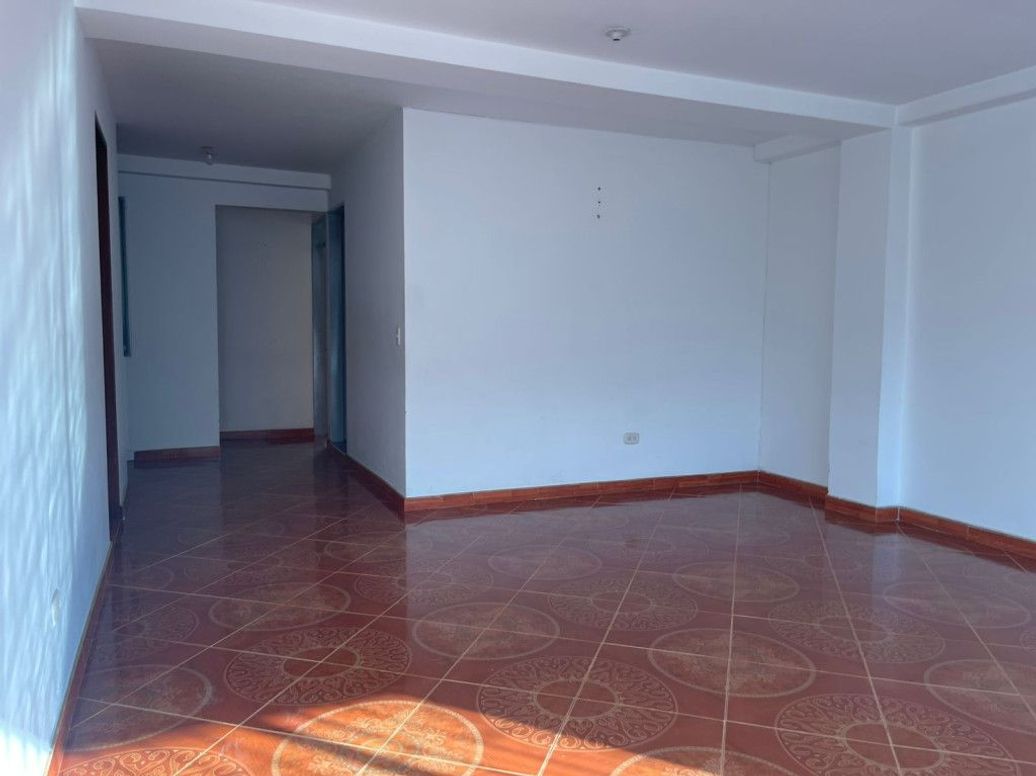Casa de 6 alcobas en venta en San Francisco, Bogotá, 420 m² · foto 4 de 20